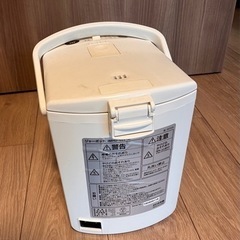 電気ポット　アイリスオーヤマの画像