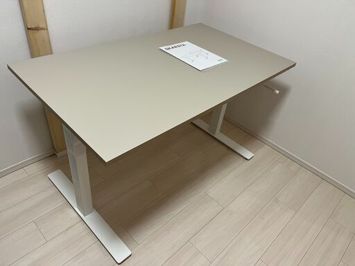 スタンディングデスク　IKEA SKARSTA