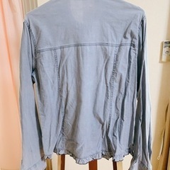 ブルー系 シャツ フリルの画像