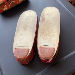 7歳向け・表側正絹・レトロ着物、飾り帯、バッグ、草履のセット・目立たない汚れありの画像