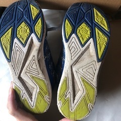 スニーカー　瞬足　22.5㎝　　の画像