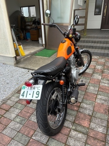 スズキ　グラストラッカー　250cc  ［お話中］