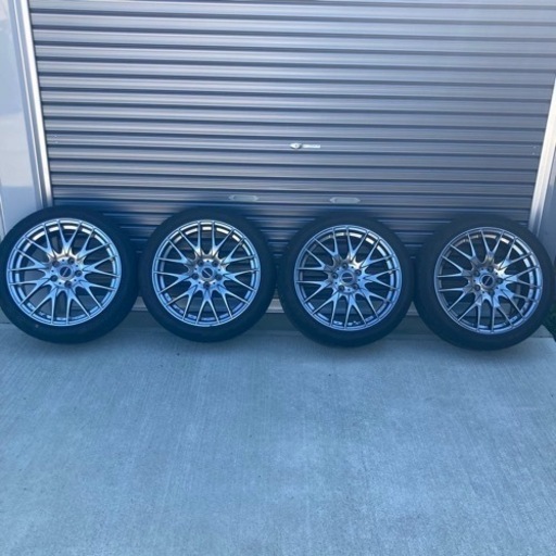 車のパーツ タイヤ、ホイール