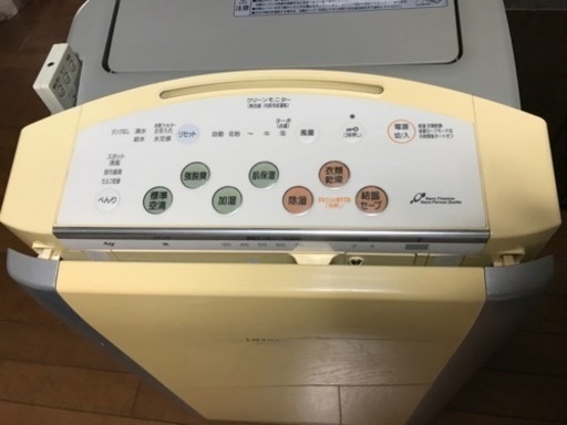 多目的　空気清浄機　除湿　加湿　脱臭　空気循環