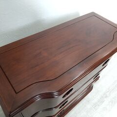 未使用保管品/西洋/クラシック/唐木/花梨/3段チェスト/横幅 約70.5㎝/小ぶり/アンティーク調/箪笥/タンス/家具/インテリア/E0DS0116の画像