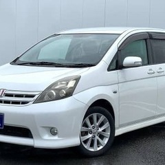 アイシス 　プラタナ　入庫いたしましました！