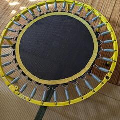 健康器具　　トランポリン