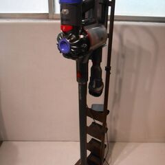【配送出来ます】DYSON v7 slim  純正アタッチメント スタンド付き（近くなら配送も可能です。宅配もお問合せ下さい）の画像