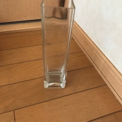 ガラスの花瓶