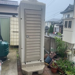 仮設トイレ