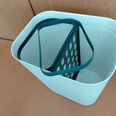 フタ付き分別ゴミ箱の画像