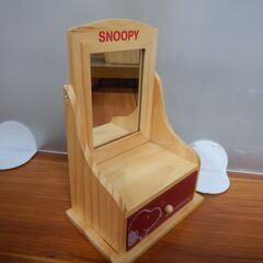 スヌーピー　ミニチュア・ファ二チャーハイチェスト・タイプ（赤）家具　ぬいぐるみの画像