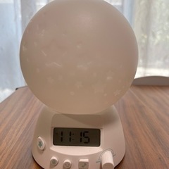 授乳時間が記録できるLEDライト(泣ピタ音つき)