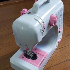 電動ミシン　電源コードとフットペダルは未使用です!の画像