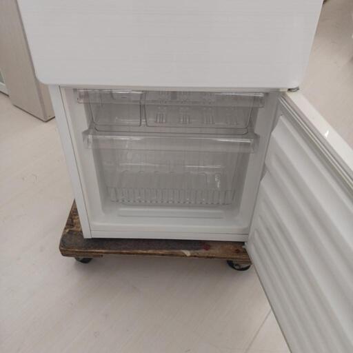 2ドア冷蔵庫ユーイングUR-F110H2017年製高さ(H)108× 幅(W)47.9× 奥行(D