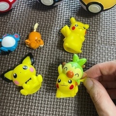 ポケモン　モンスターボール　指人形　ピカチュウの画像