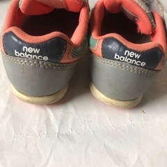 ニューバランス　スニーカー　14.0㎝　キッズ　女の子　男の子の画像