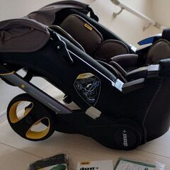 ※交渉中【未使用】　doona　ドゥーナ　チャイルドシートになるベビーカーの画像
