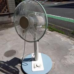 厚木方面🆗美品❕店頭見本のアイリス扇風機