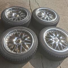 車のパーツ タイヤ、ホイールの画像