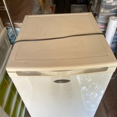 冷凍庫　107L　の画像