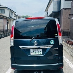 日産セレナ8人乗り