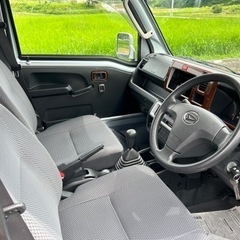 H29年式DAIHATSUハイゼットジャンボ4WD5MTの画像