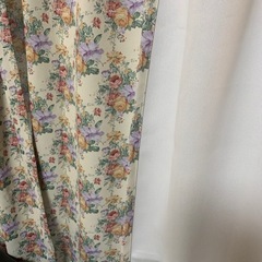 カーテン2枚の画像