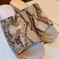 サンダル　ヒール