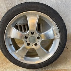 車のパーツ タイヤ、ホイールの画像