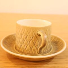 デンマークKronjyden(クロニーデン)社のJens H. Quistgaard(イェンス・クイストゴー)デザインRelief(レリーフ) カップ&ソーサー。木の葉の柄が愛らしいコーヒーカップ。の画像