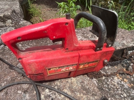 中古　新ダイワ　チェンソー　A-100