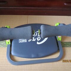 【フイットネスマシン　腹筋運動補助器具】腹筋運動時に腰の部分をバネで補助してくれるので楽に運動が出来ます。の画像