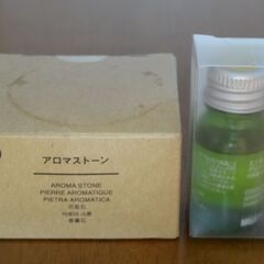MUJI 無印良品の「アロマストーン」と「エッセンシャルオイル」