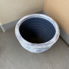 【おしゃれな植木鉢を差し上げます　0円】（取りに来てくださる方に限定）の画像