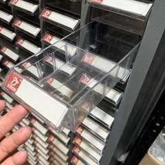 希少、通販に最適　金属製引出しパーツボックス　スチールキャビネット　収納　の画像