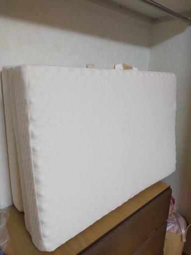 早い者勝ち！10センチの厚みのある体圧分散マットレス