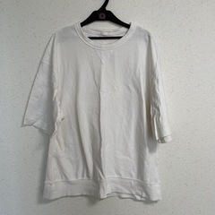 GU ホワイト Tシャツ