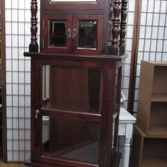 ⭐期間限定の特別値下げ⭐R435 民芸家具 レトロ天然木 時計付き キュリオケース 飾り棚 柱時計 大型置時計 ガラス キャビネット  Used・キレイの画像