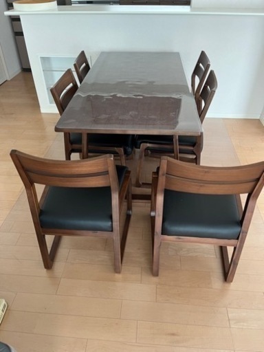 ダイニングテーブル