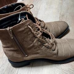 レディースのブーツの画像