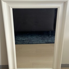    IKEAのミラー（中古）お譲りします ⭐︎