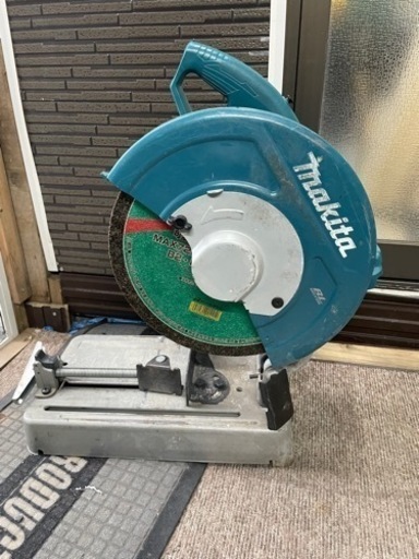 マキタ　355mm 充電式切断機 LW141D