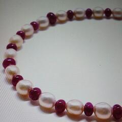 ⭕美品  K18 淡水パールネックレス  ルビー 石付の画像