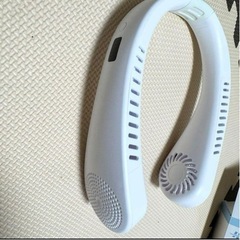 【値下げ中】新品 首かけ扇風機の画像