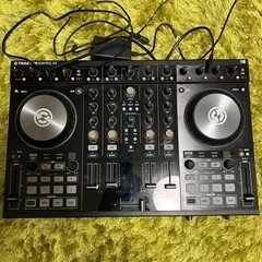 traktor  s4 mk2の画像