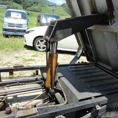 電動ダンプ！サンバートラック　ＶーＫＳ３カイ！５ＭＴ！実検査令和８年８月！！ の画像