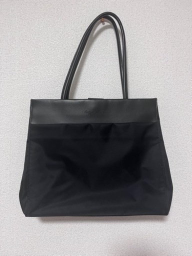 アニエス　トート