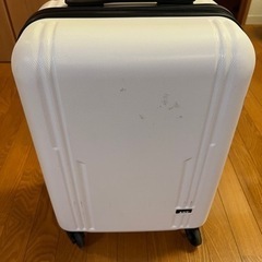 スーツケースの画像