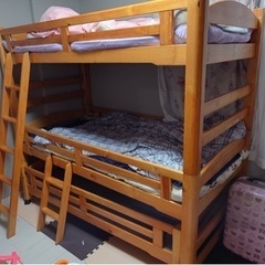 三段ベッドの画像
